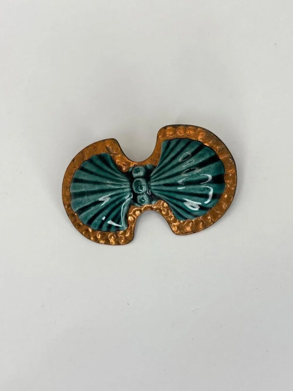 Vintage Art Deco Bow Style Brooch Hammered Brass & Turquoise Ceramic